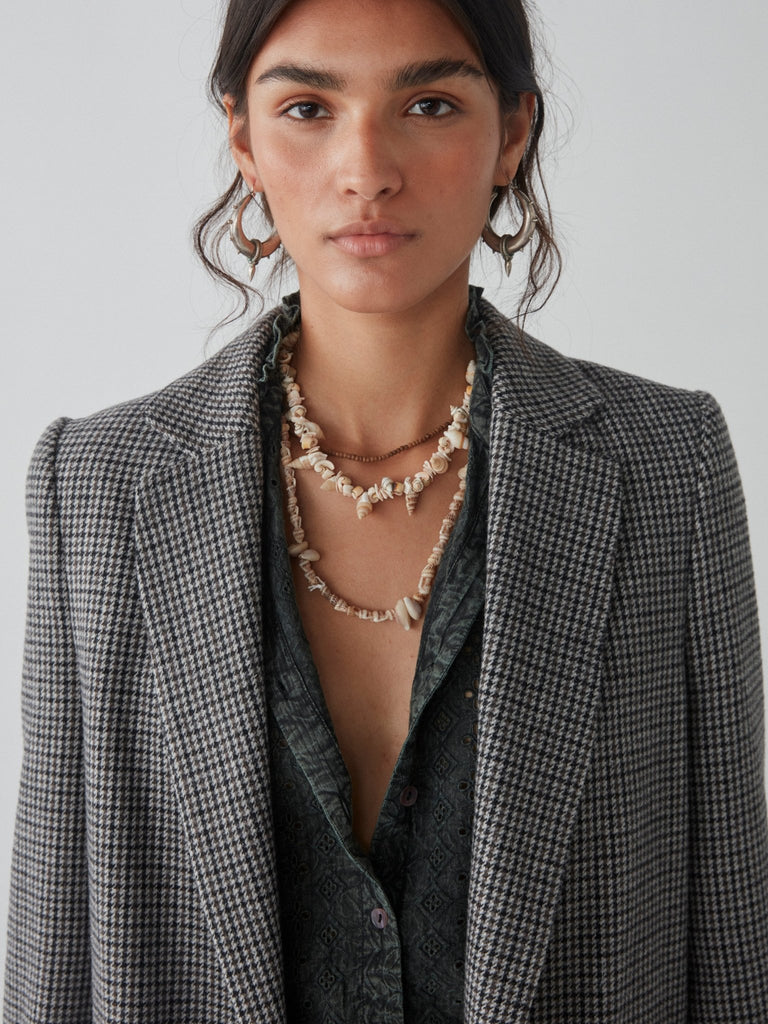 Louise Blazer - Chaville Fossil - Maison Hotel